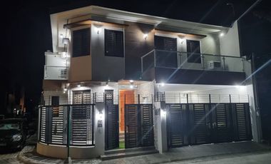 House and Lot for Sale in Las Pinas near Airport (Corner Lot)