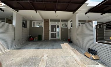 4 Bedroom Townhouse for Sale in 68 Roces, Quezon City