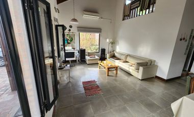 Vendo propiedad de categoría en barrio residencial de Puerto Madryn