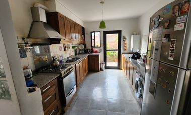 Vendo propiedad de categoría en barrio residencial de Puerto Madryn