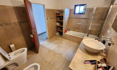 Vendo propiedad de categoría en barrio residencial de Puerto Madryn