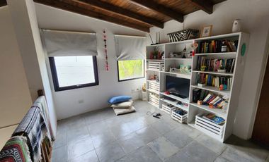 Vendo propiedad de categoría en barrio residencial de Puerto Madryn
