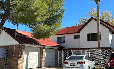 Se vende casa residencial en cul-de-sac con alberca y cuarto de servicio en chihuahua, Quintas del Sol