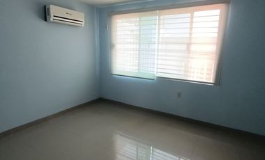 Oficina/consultorio climatizada de 16 m² en Fracc. Reforma. Cuenta con recepcion