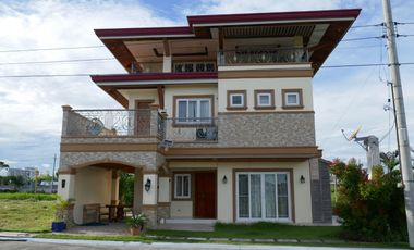 3-storey house in a 5-star resort subdivision in Mactan, Cebu @ P150k a month