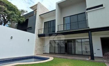 CASA NUEVA CON ALBERCA PRIVADA DENTRO DE CONDOMINIO EN DELICIAS CUERNAVACA