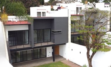 CASA NUEVA CON ALBERCA PRIVADA DENTRO DE CONDOMINIO EN DELICIAS CUERNAVACA