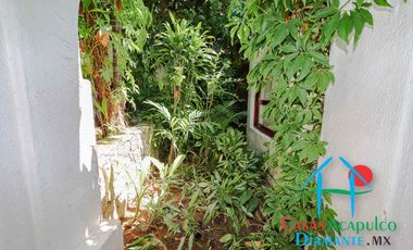 Casa en venta en copropiedad ¡Disfruta de la mitad de la propiedad! Con alberca y vista al mar