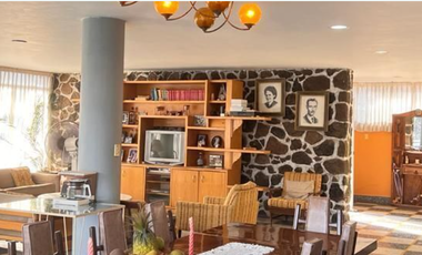 VENTA DE CASA CON PISCINA EN REFORMA, CUERNAVACA, MORELOS.