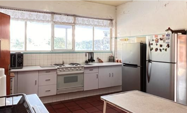 VENTA DE CASA CON PISCINA EN REFORMA, CUERNAVACA, MORELOS.