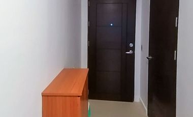 1 Bedroom Condo For Rent in 38 Park Avenue