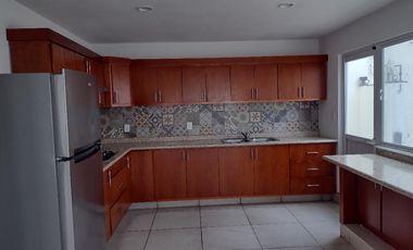 CASA EN RENTA, SAN LUIS POTOSI, GRANJAS DE LA FLORIDA, SEMINUEVA