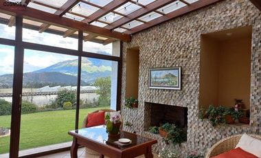 Casa de venta en Otavalo sector Quichinche