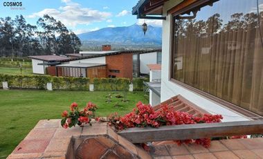 Casa de venta en Otavalo sector Quichinche