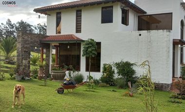 Casa de venta en Otavalo sector Quichinche