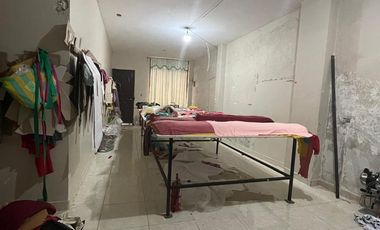 vendo casa esquinera en Brisas del Zaracay uno via Quinide