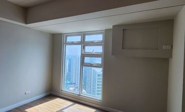 New Studio Unit with unobstructed view For Sale at Kroma Tower, Makati