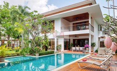 SALE - Single House with Swimming Pool  Soi Wachirathamsathit 46, Sukhumvit 101/1