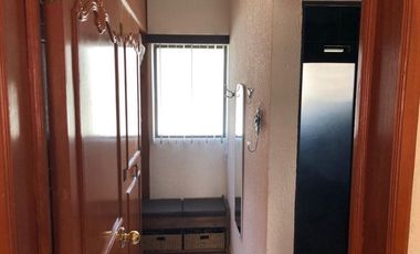 VENTA CASA TRES RECAMARAS EN DOS NIVELES CON ALBERCA LOMAS DE COCOYOC