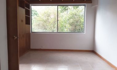 PR19249 Apartamento en arriendo en el sector Loma del Escobero