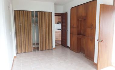PR19249 Apartamento en arriendo en el sector Loma del Escobero