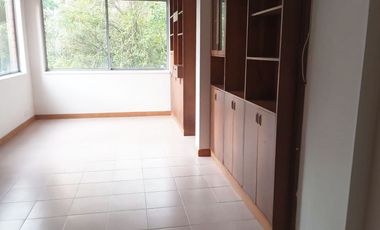 PR19249 Apartamento en arriendo en el sector Loma del Escobero