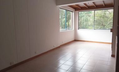 PR19249 Apartamento en arriendo en el sector Loma del Escobero