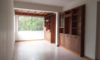 PR19249 Apartamento en arriendo en el sector Loma del Escobero