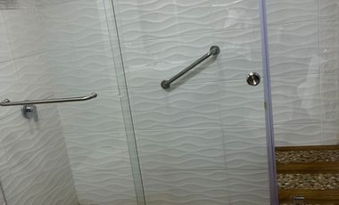 Hilton Colon, Alquilo hermoso departamento amoblado de 3 dorm vista a la piscina