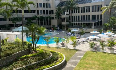 Hilton Colon, Alquilo hermoso departamento amoblado de 3 dorm vista a la piscina