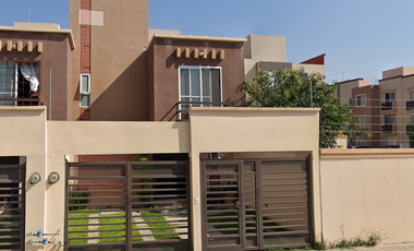 Venta de Casa en Priv San Bernardino Santiaguito Texcoco Edo Mex./ Recuperación Bancaria