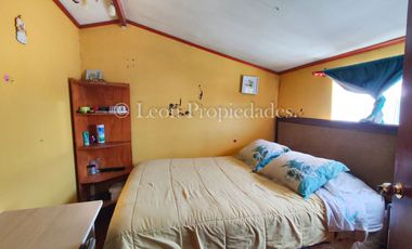 Se vende casa esquina con negocio incluido en Curacavi centro.