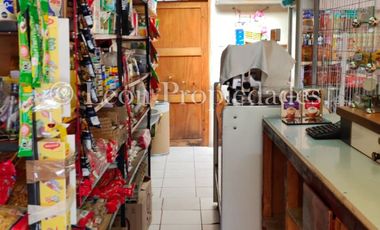 Se vende casa esquina con negocio incluido en Curacavi centro.