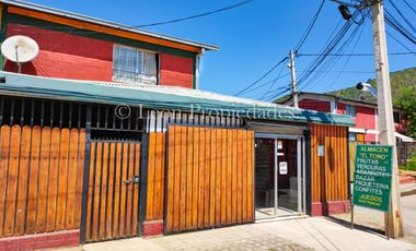 Se vende casa esquina con negocio incluido en Curacavi centro.
