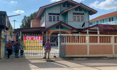 ขายบ้านเดี่ยว 2 ชั้น  60 ตร.ว ซอยชุมชนชาวแพ ถนนมิตรภาพ ต.อรัญญิก อ.เมือง จ.พิษณุโลก