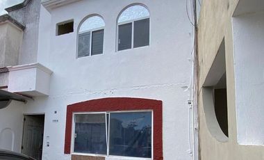 Vendo Casa Ampliada de Oportunidad en Hacienda Real del Caribe Sm 200