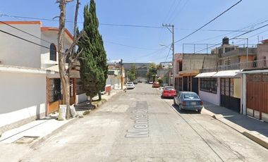 REMATE B. DE CASA EN JARDINES DE MORELOS ECATEPEC DE MORELOS.