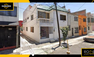 Venta de Casa En Begonias, Nuevo Camino A Santa Maria, Azcapotzalco, CDMX