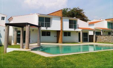 VENTA DE CASA LOFT EN CONDOMINIO DE 18 CASAS CON ALBERCA EN YECAPIXTLA, MORELOS