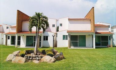VENTA DE CASA LOFT EN CONDOMINIO DE 18 CASAS CON ALBERCA EN YECAPIXTLA, MORELOS
