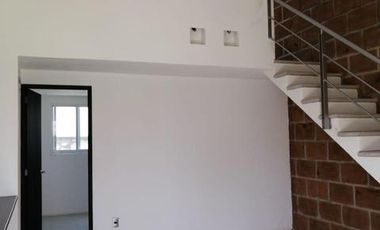 VENTA DE CASA LOFT EN CONDOMINIO DE 18 CASAS CON ALBERCA EN YECAPIXTLA, MORELOS