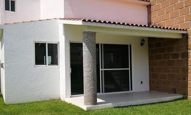 VENTA DE CASA LOFT EN CONDOMINIO DE 18 CASAS CON ALBERCA EN YECAPIXTLA, MORELOS