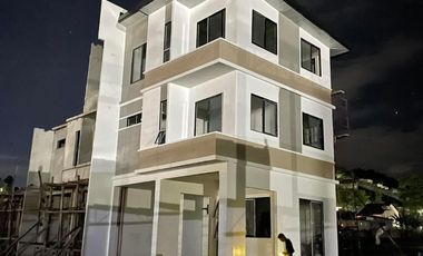 FOR SALE! 3 STOREY TOWNHOUSES FOR SALE IN SAN JOSE, TALAMBAN, CEBU CITY, CEBU