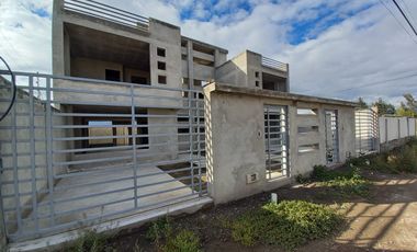 CASA EN OBRA GRIS ECU 911