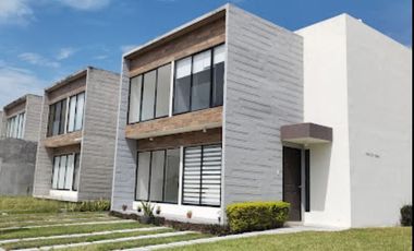 ¡¡Vive en hermosa y amplia casa en remate en Av. las Garzas, Fraccionamiento Geo villas los Pinos, Veracruz!!