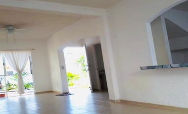SE VENDE BONITA Y ACOGEDORA CASA EN VILLA MARINO, CANCÚN, QUINTANA ROO