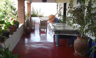 BONITO RANCHO DE 11 HAS. EN CURUNGUEO MUNICIPIO DE ZITACURO MICH. CON ARBOLES DE GUALLABA.