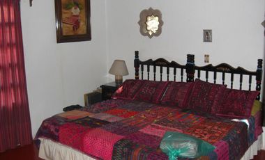 BONITO RANCHO DE 11 HAS. EN CURUNGUEO MUNICIPIO DE ZITACURO MICH. CON ARBOLES DE GUALLABA.