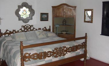 BONITO RANCHO DE 11 HAS. EN CURUNGUEO MUNICIPIO DE ZITACURO MICH. CON ARBOLES DE GUALLABA.