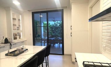 Isla Mocoli, Alquiler de Hermosa Casa Amoblada con Piscina